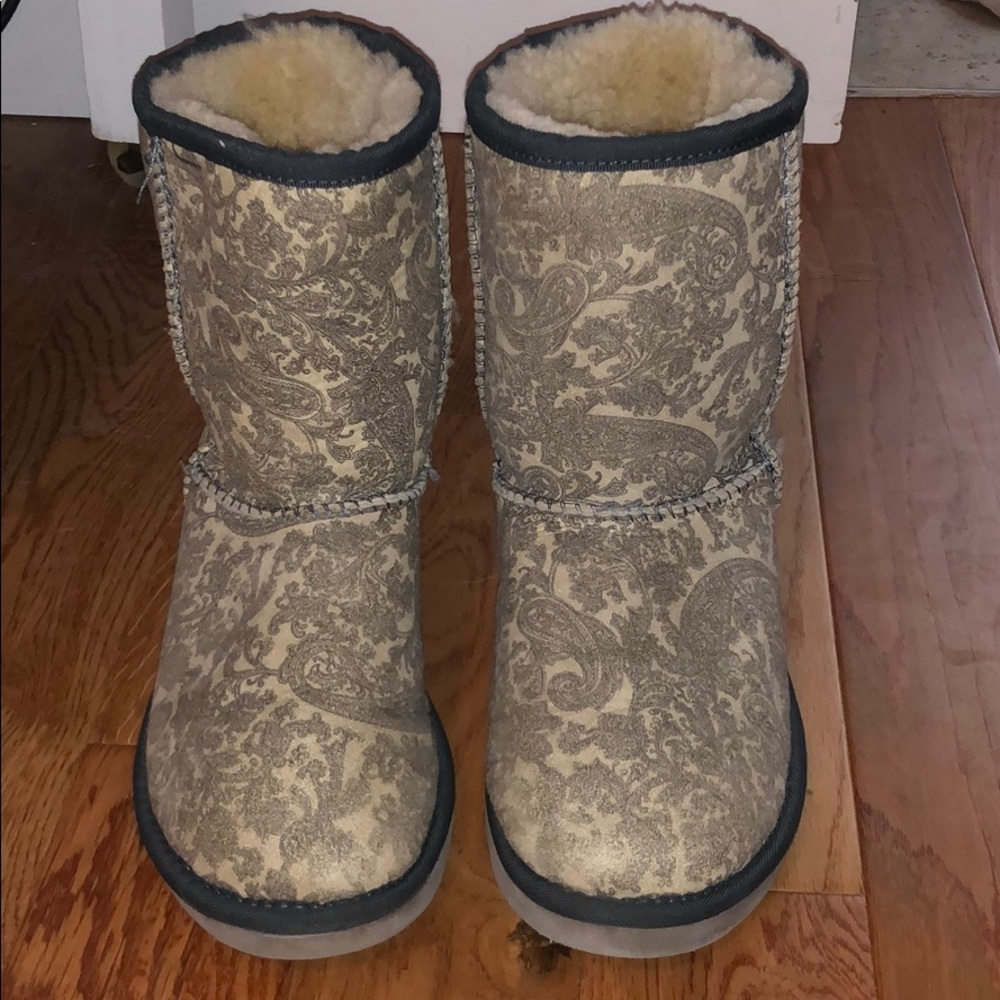 Ugg Boots-Paisley